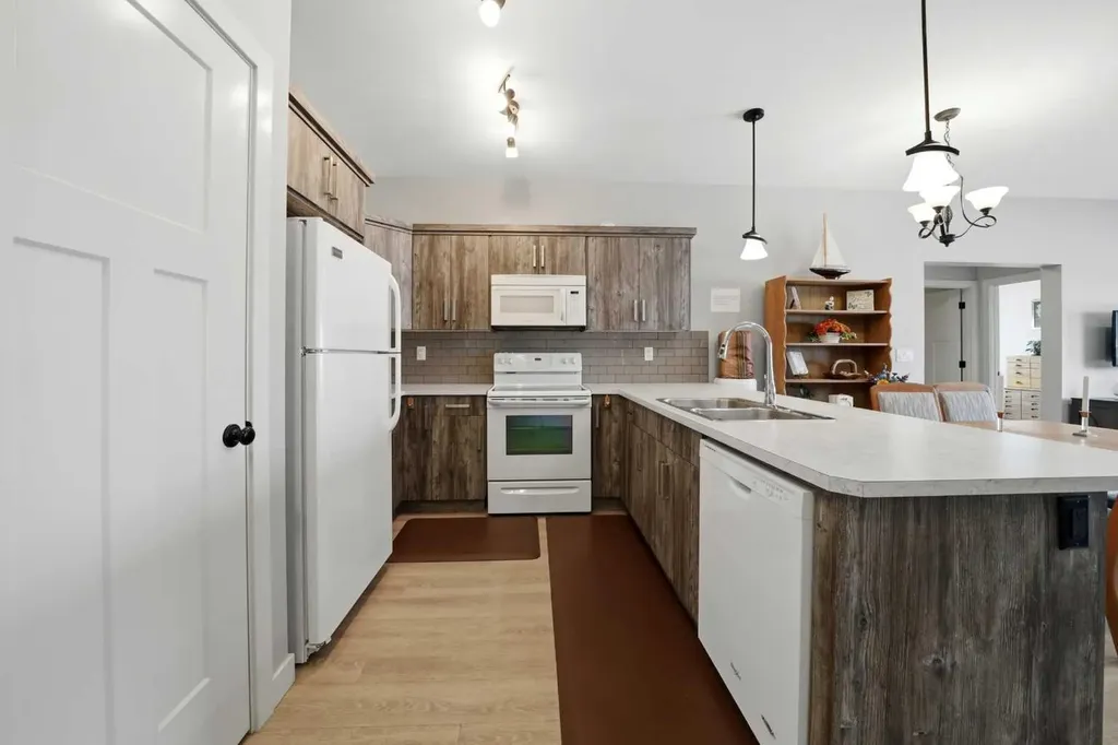 58 Valmont Street Blackfalds AB T4M 0L2