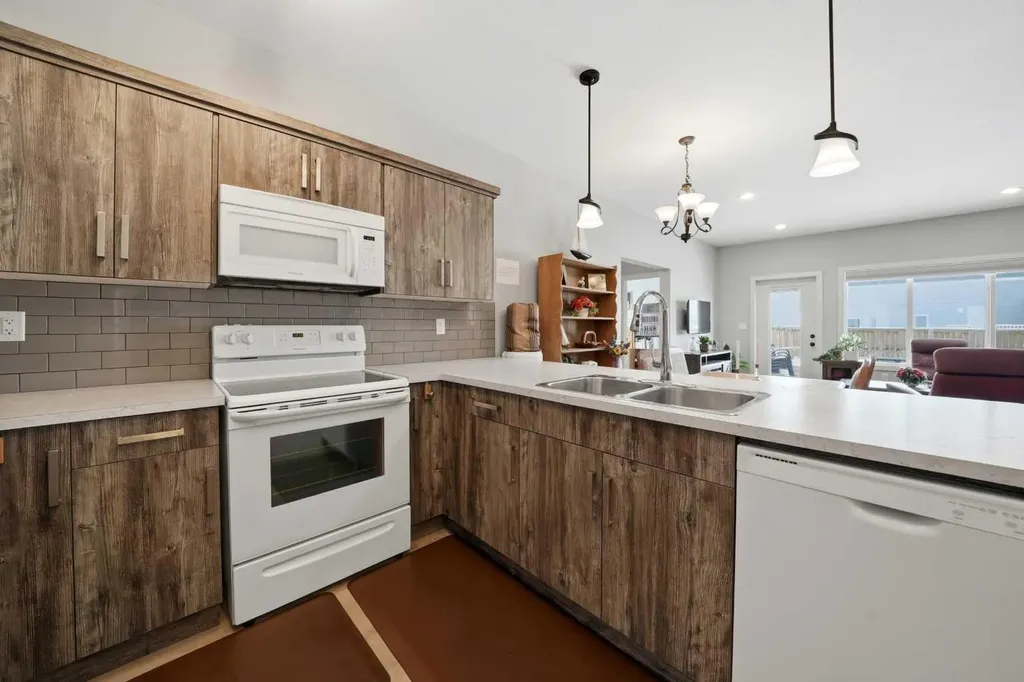 58 Valmont Street Blackfalds AB T4M 0L2