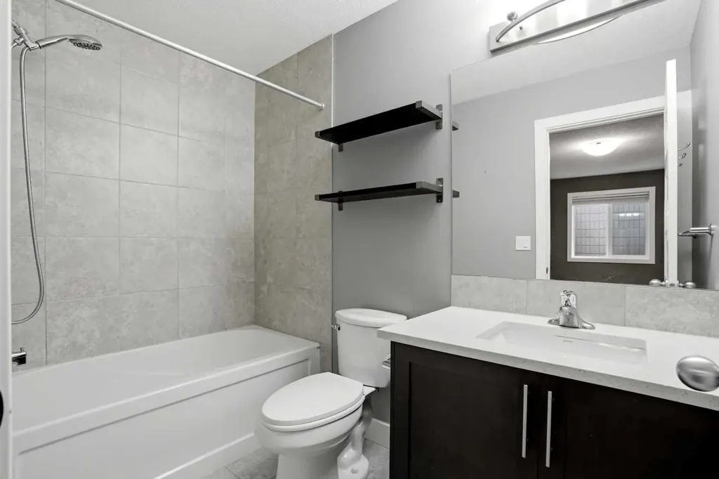 112 23 Avenue NE Calgary AB T2E 1V5