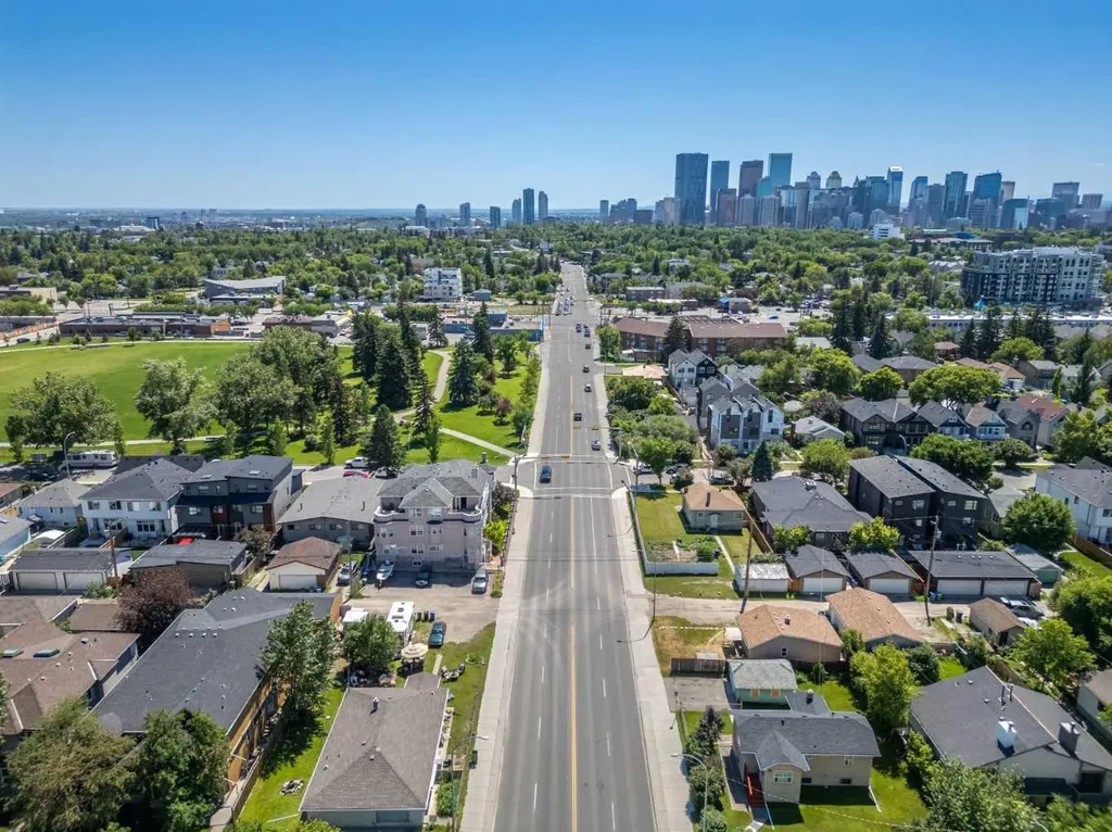 112 23 Avenue NE Calgary AB T2E 1V5