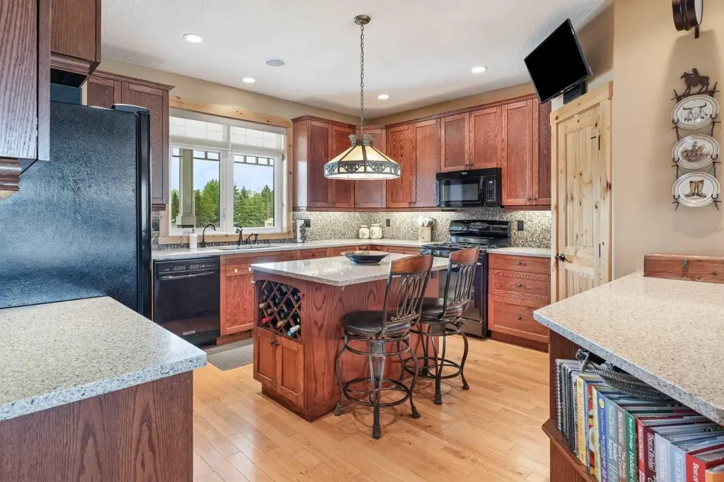 602 Riverview Place Longview AB T0L 0H0