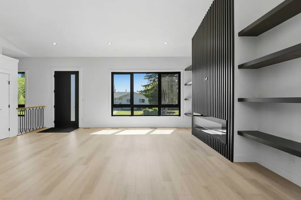 27 Glacier Drive SW Calgary AB T3E 5A2