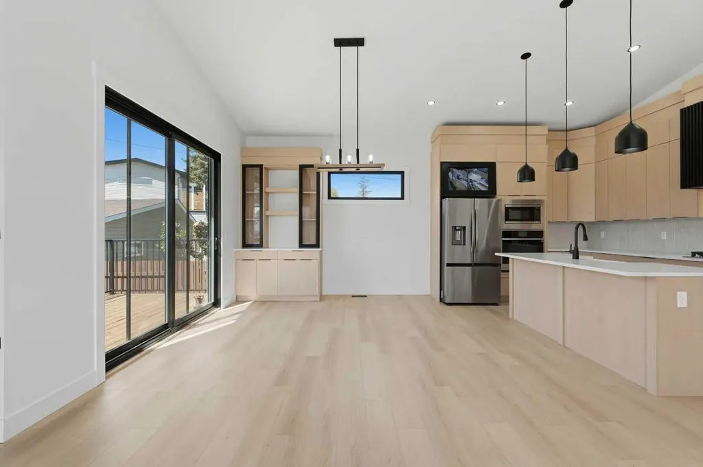27 Glacier Drive SW Calgary AB T3E 5A2