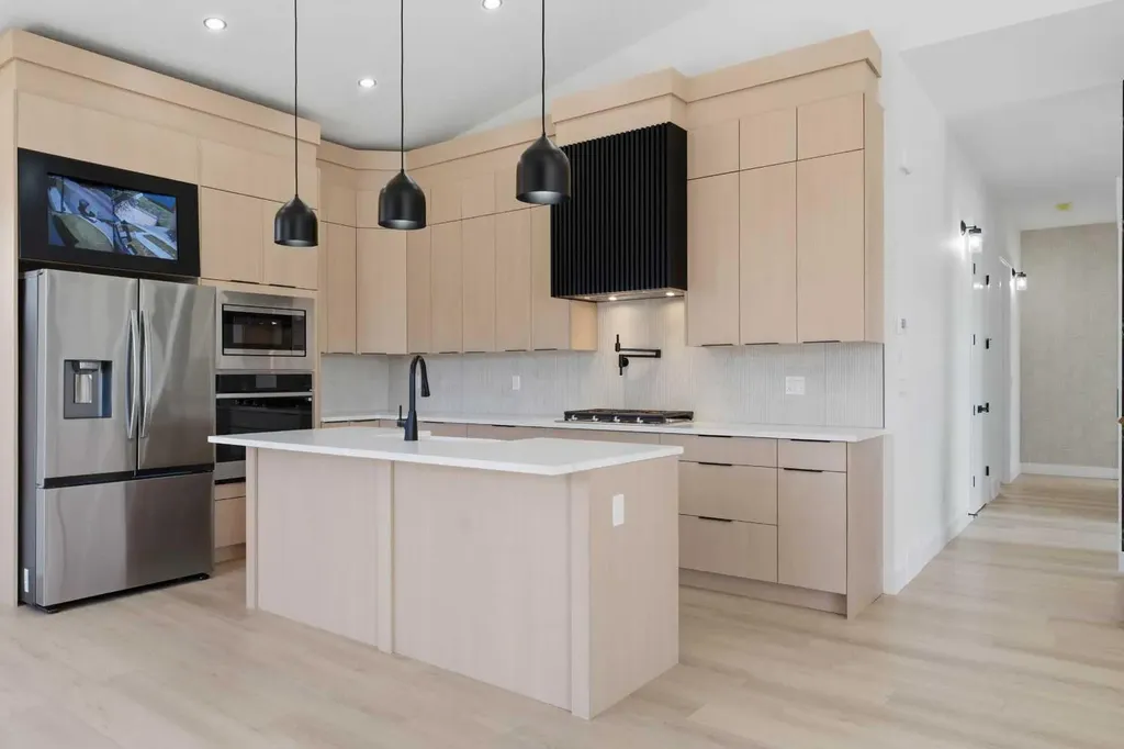 27 Glacier Drive SW Calgary AB T3E 5A2