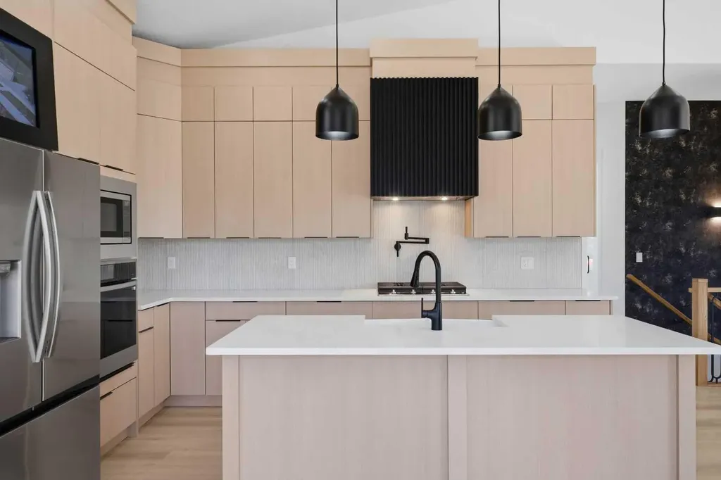 27 Glacier Drive SW Calgary AB T3E 5A2