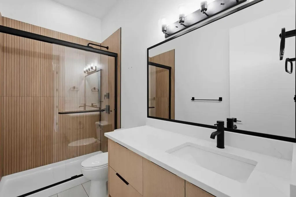 27 Glacier Drive SW Calgary AB T3E 5A2