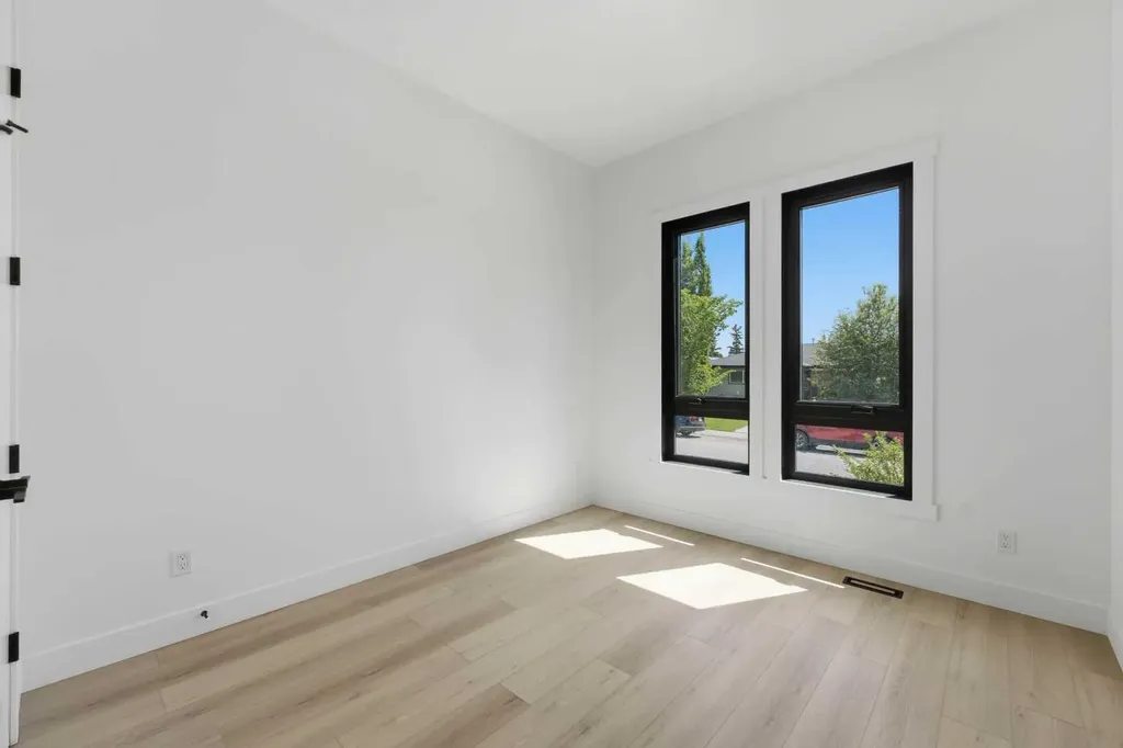 27 Glacier Drive SW Calgary AB T3E 5A2