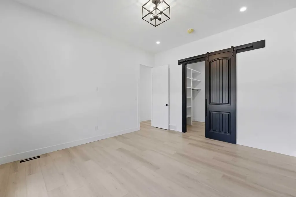 27 Glacier Drive SW Calgary AB T3E 5A2
