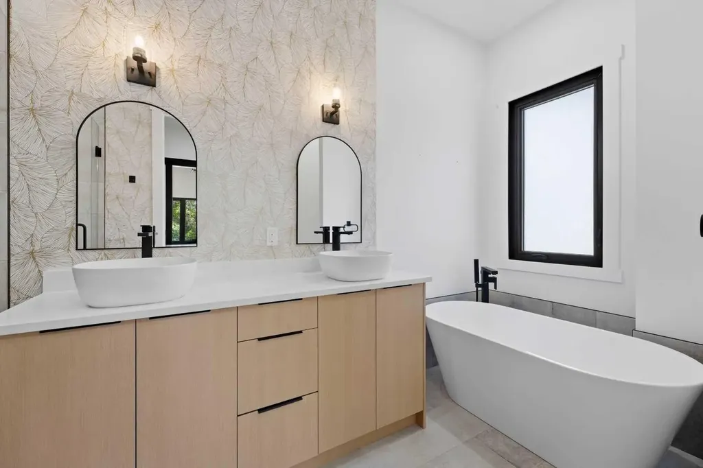 27 Glacier Drive SW Calgary AB T3E 5A2