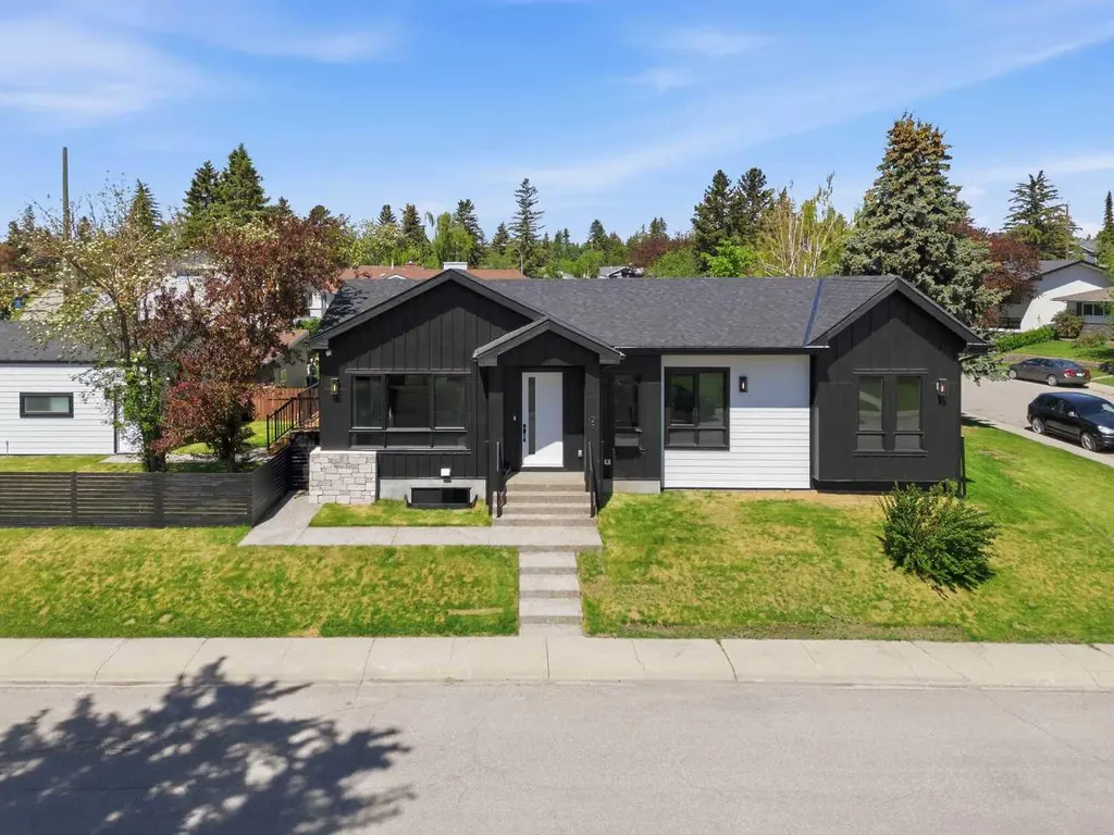 27 Glacier Drive SW Calgary AB T3E 5A2