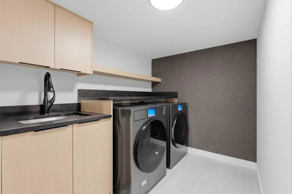 27 Glacier Drive SW Calgary AB T3E 5A2