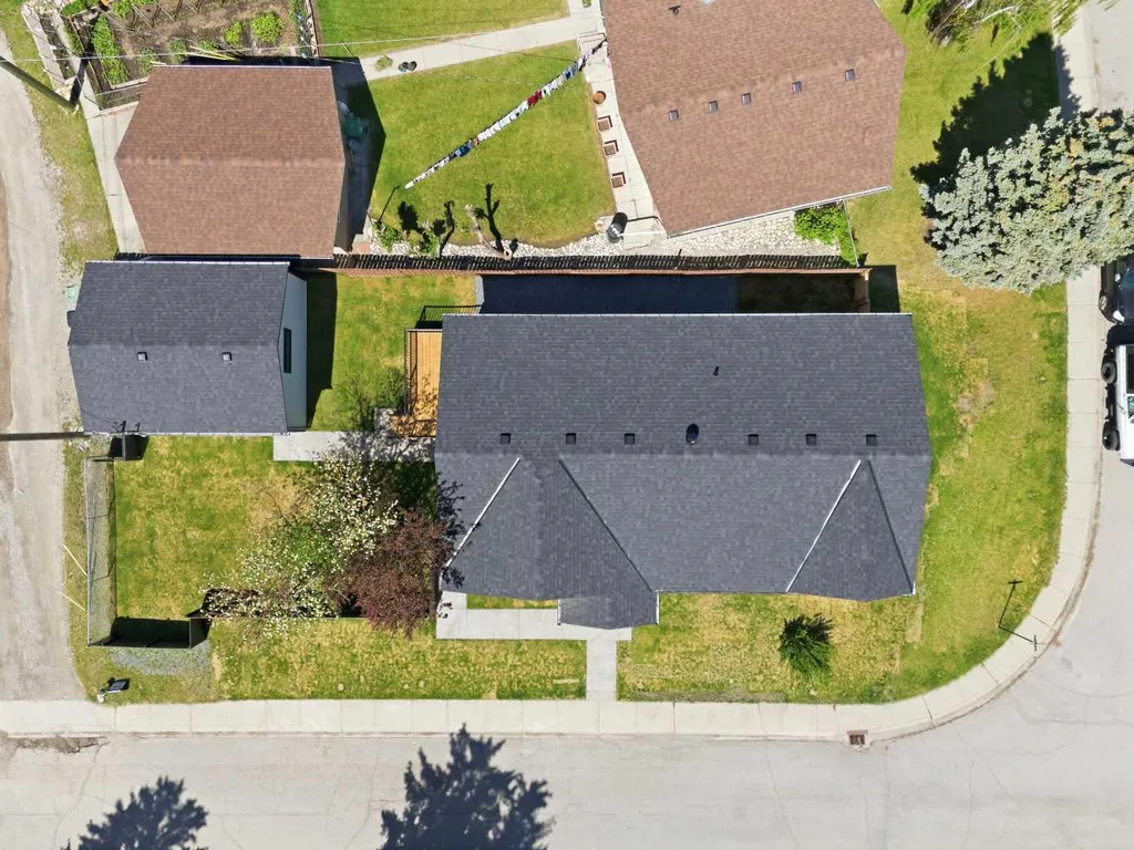 27 Glacier Drive SW Calgary AB T3E 5A2