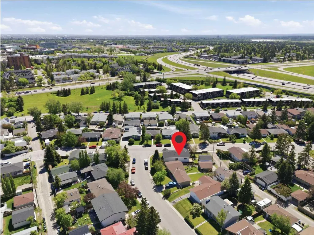 27 Glacier Drive SW Calgary AB T3E 5A2