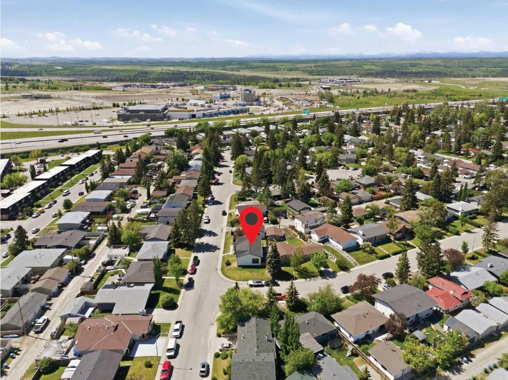 27 Glacier Drive SW Calgary AB T3E 5A2