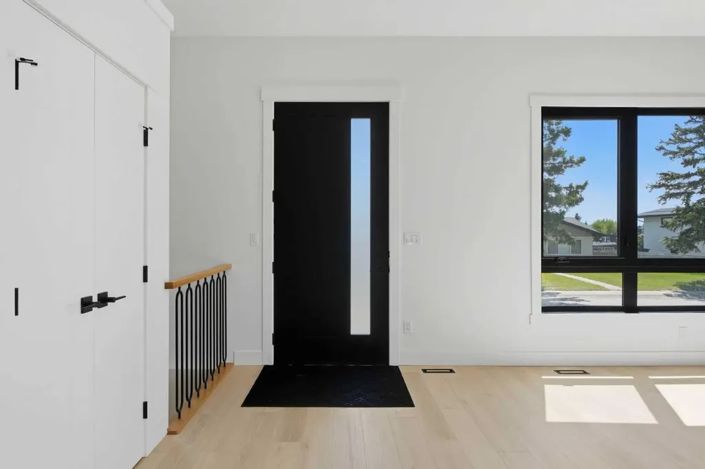 27 Glacier Drive SW Calgary AB T3E 5A2