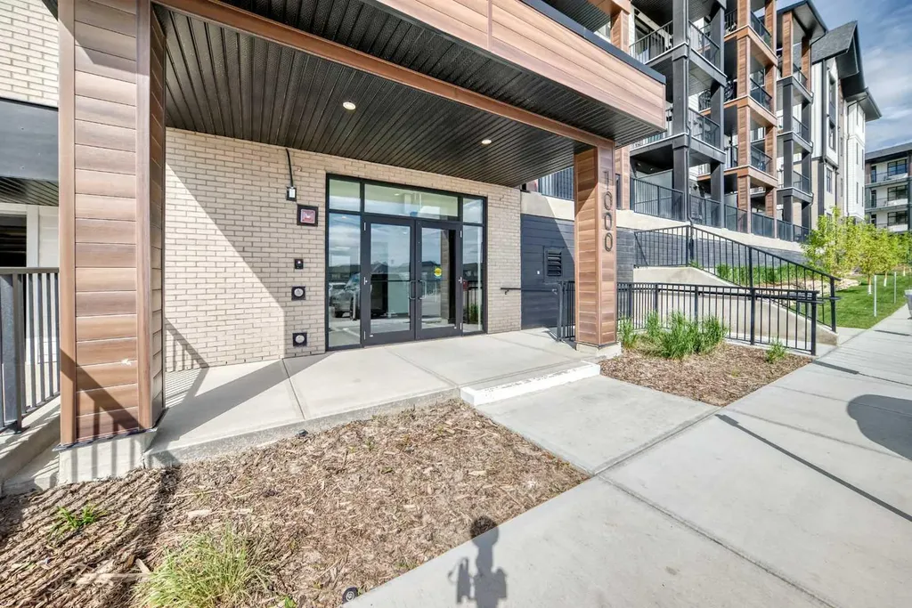 430 Sage Hill Road NW Calgary AB T3R 2J9