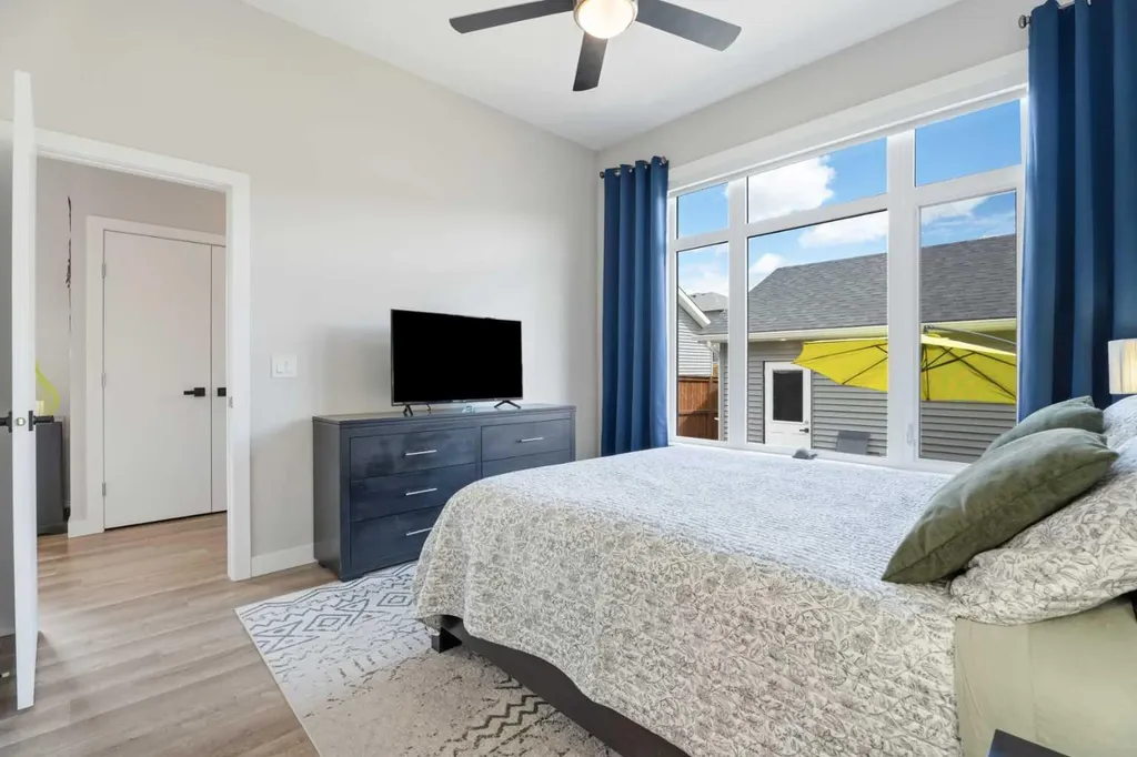 60 D'arcy Boulevard Okotoks AB T1S 5S7