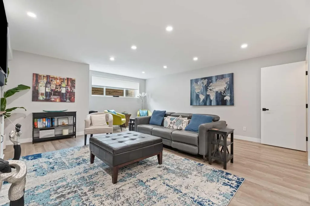 60 D'arcy Boulevard Okotoks AB T1S 5S7