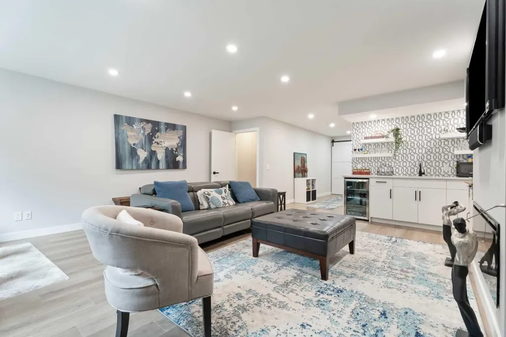 60 D'arcy Boulevard Okotoks AB T1S 5S7
