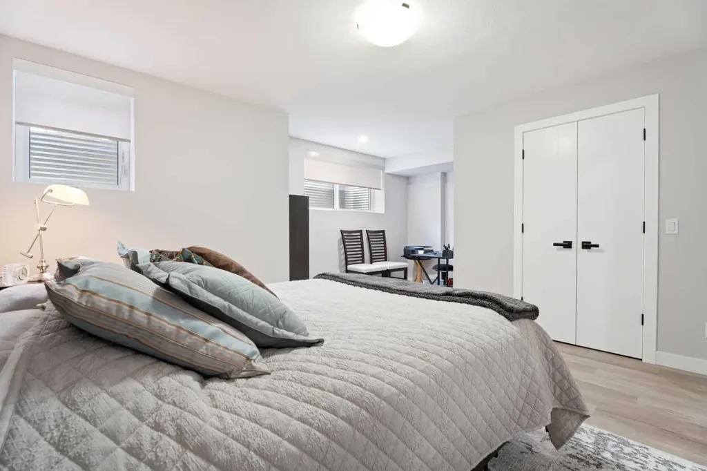 60 D'arcy Boulevard Okotoks AB T1S 5S7