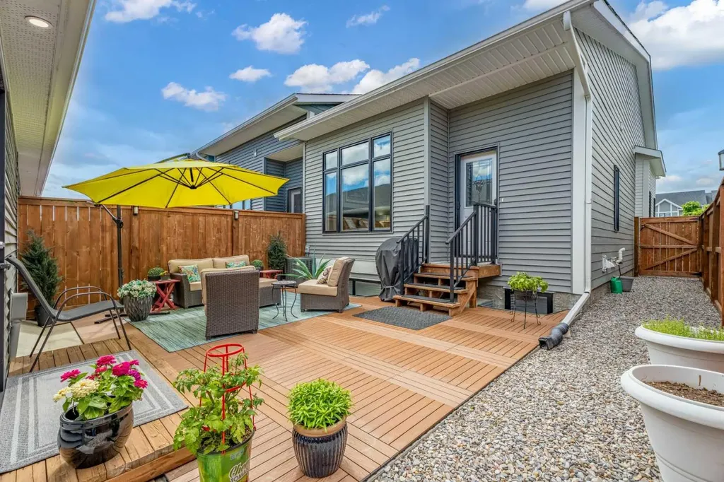 60 D'arcy Boulevard Okotoks AB T1S 5S7