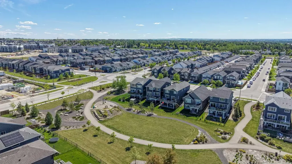 60 D'arcy Boulevard Okotoks AB T1S 5S7