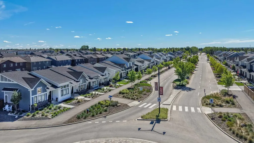60 D'arcy Boulevard Okotoks AB T1S 5S7