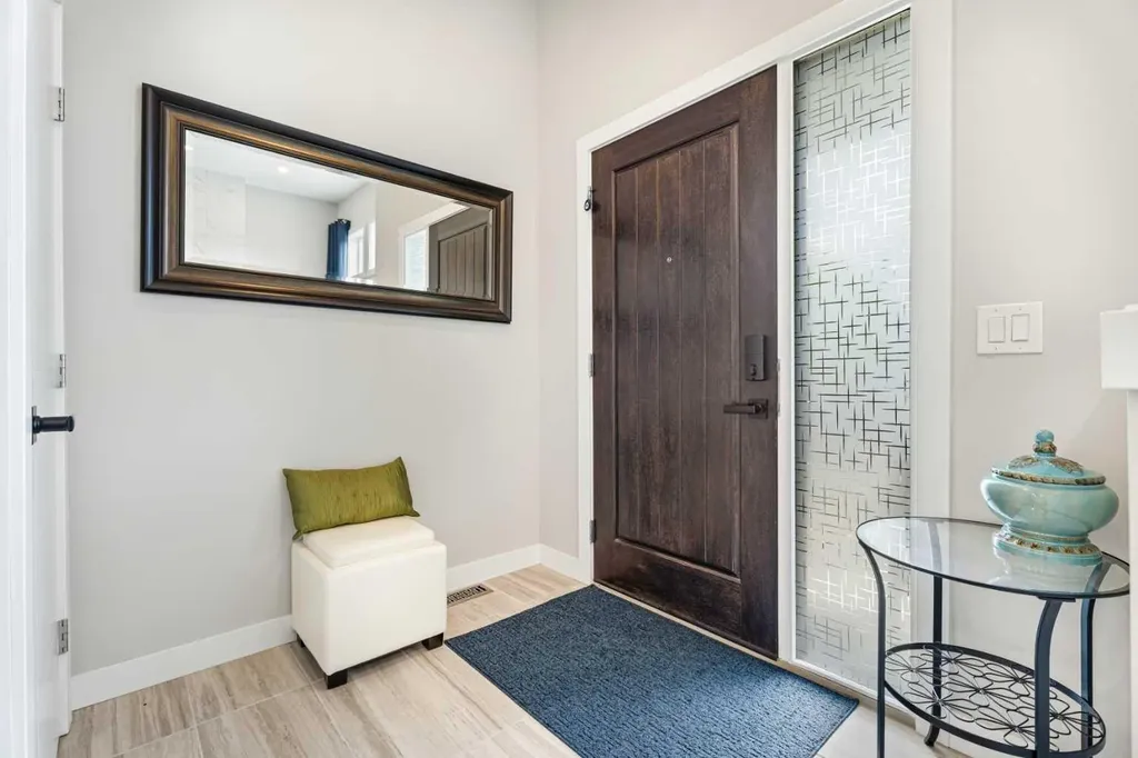 60 D'arcy Boulevard Okotoks AB T1S 5S7