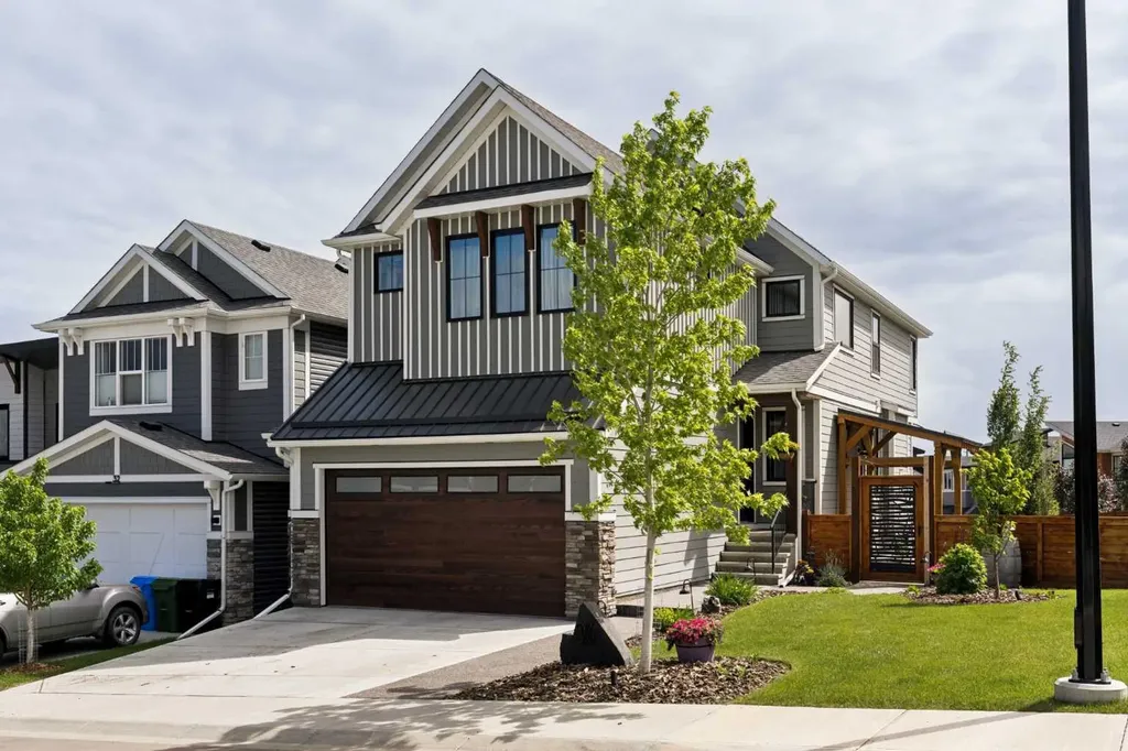 36 Rowley Rise NW Calgary AB T3L 0G8