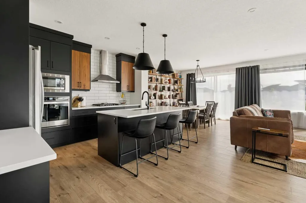 36 Rowley Rise NW Calgary AB T3L 0G8