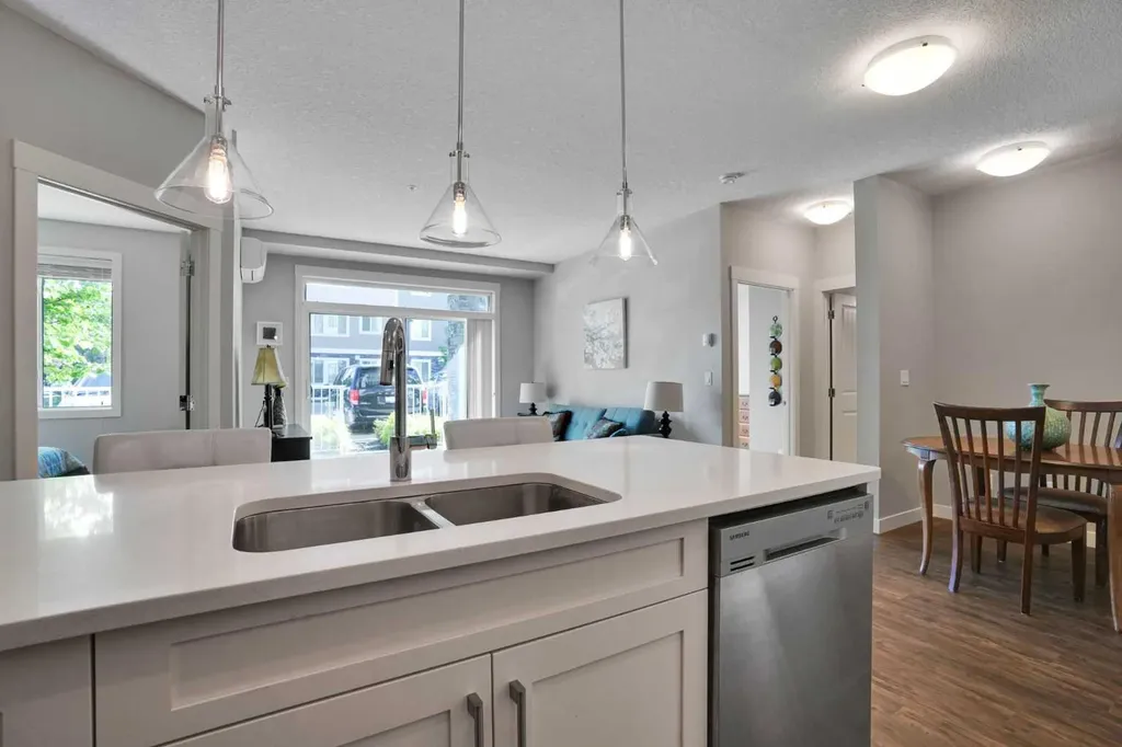 522 Cranford Drive SE Calgary AB T3M 2L7