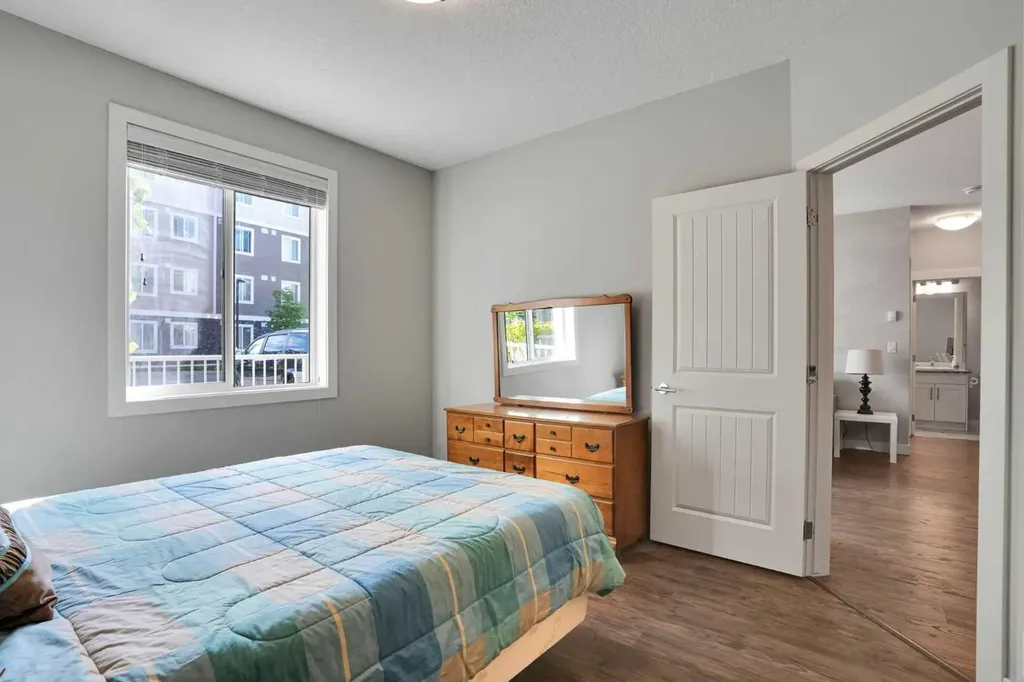 522 Cranford Drive SE Calgary AB T3M 2L7