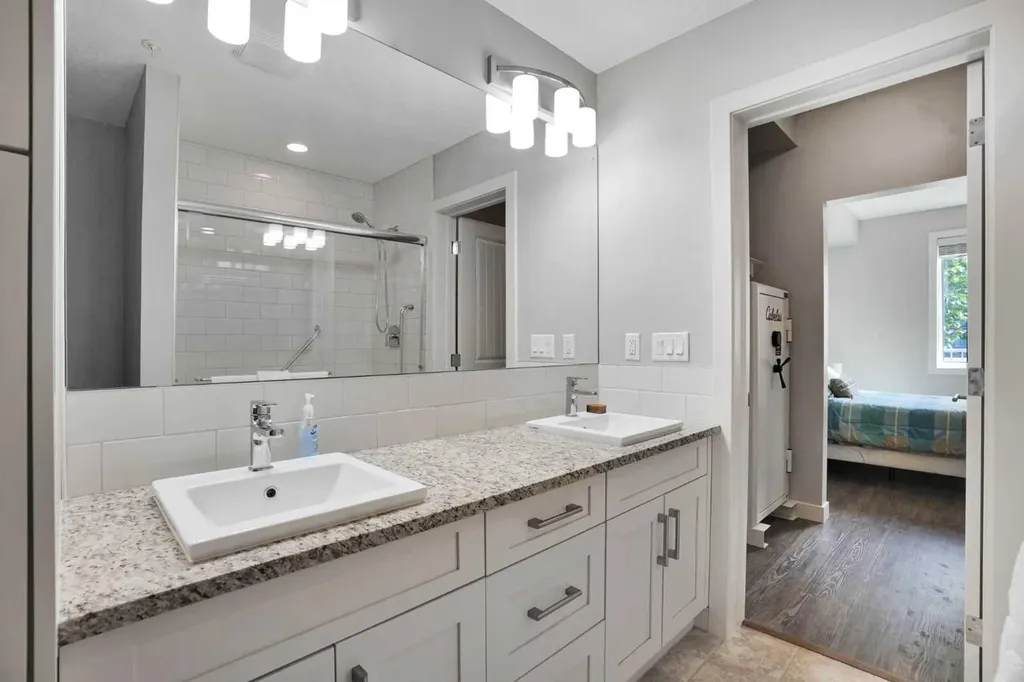 522 Cranford Drive SE Calgary AB T3M 2L7