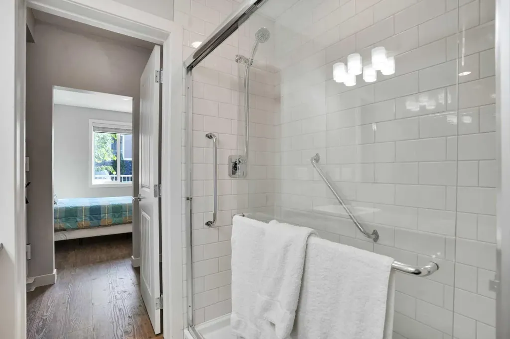522 Cranford Drive SE Calgary AB T3M 2L7