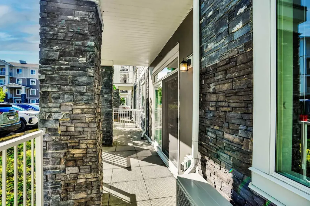 522 Cranford Drive SE Calgary AB T3M 2L7