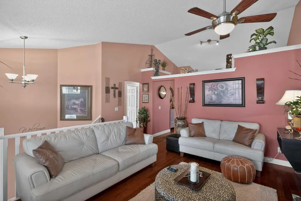 285 West Creek Springs Chestermere AB T1Y 1N7