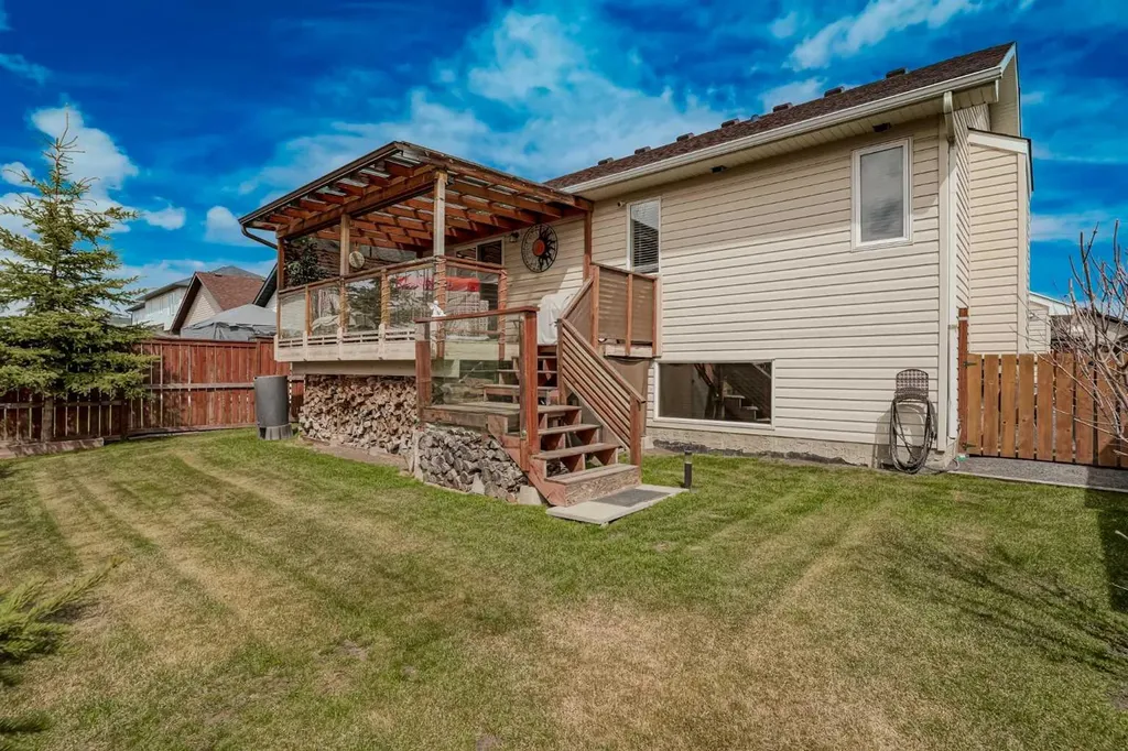 285 West Creek Springs Chestermere AB T1Y 1N7