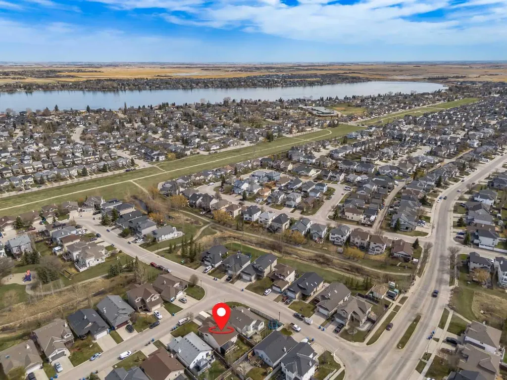 285 West Creek Springs Chestermere AB T1Y 1N7