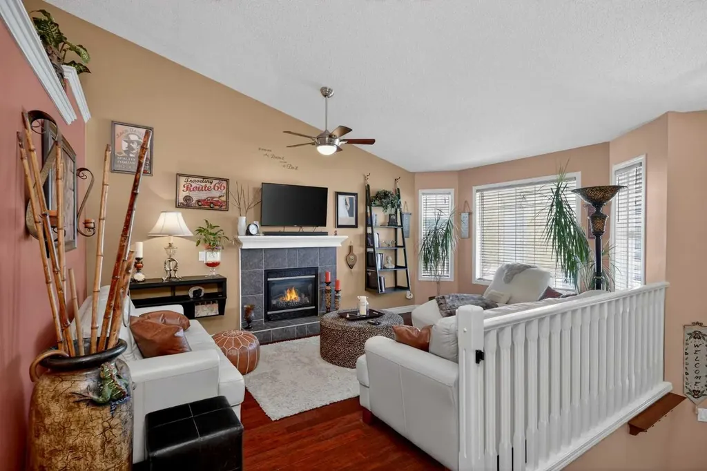 285 West Creek Springs Chestermere AB T1Y 1N7