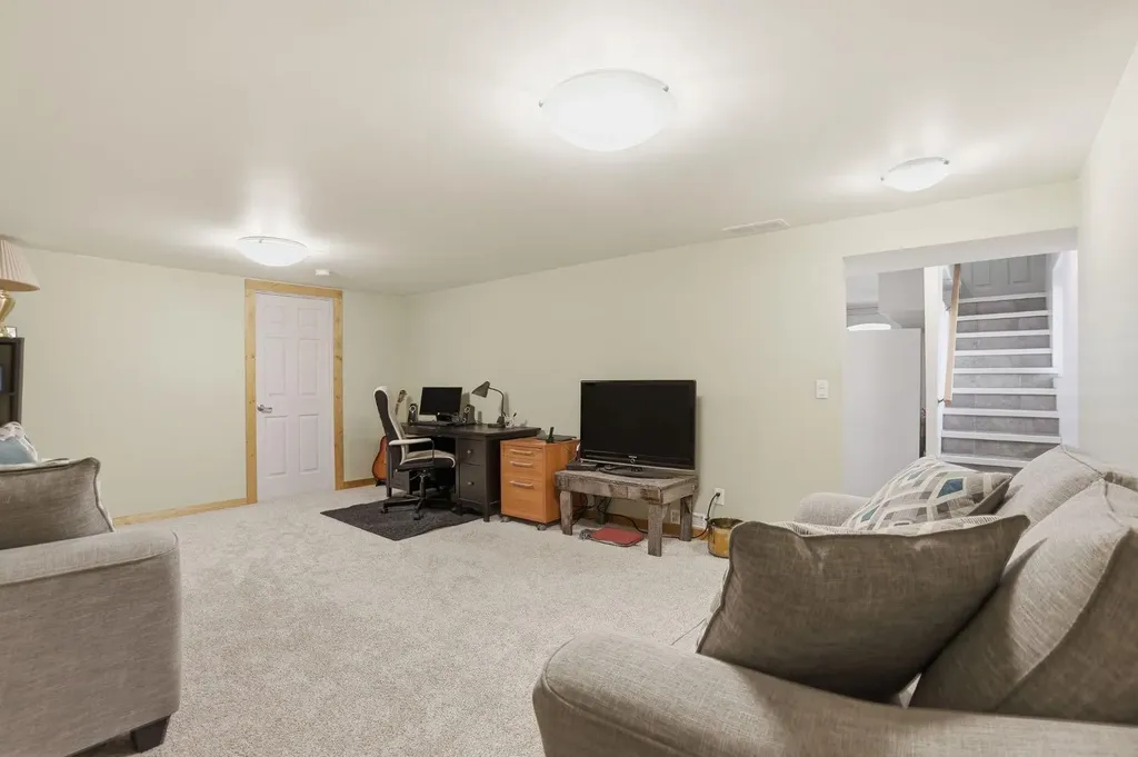 34 Oak Avenue Okotoks AB T1S 1K6