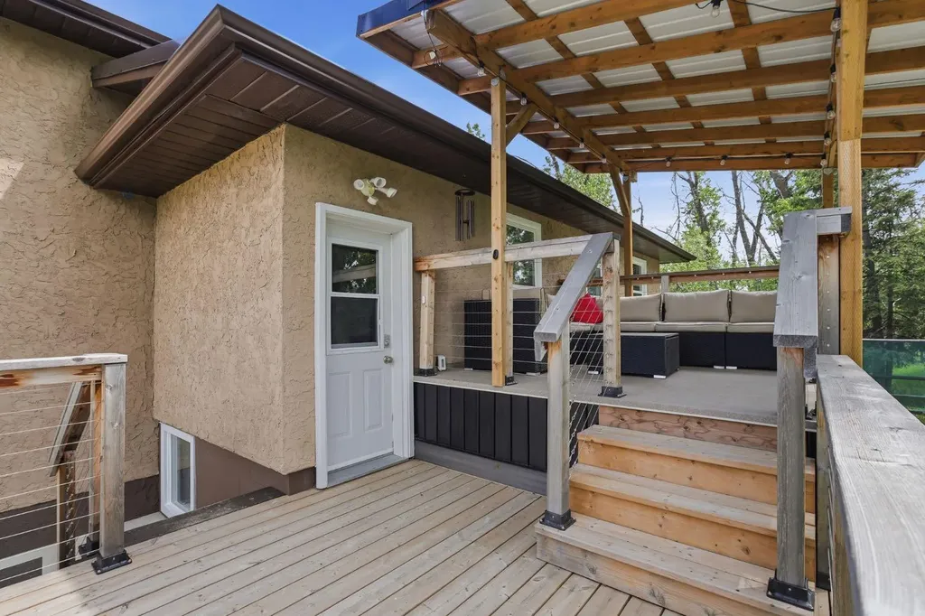 34 Oak Avenue Okotoks AB T1S 1K6