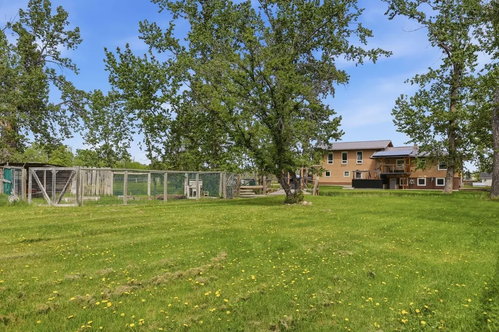 34 Oak Avenue Okotoks AB T1S 1K6