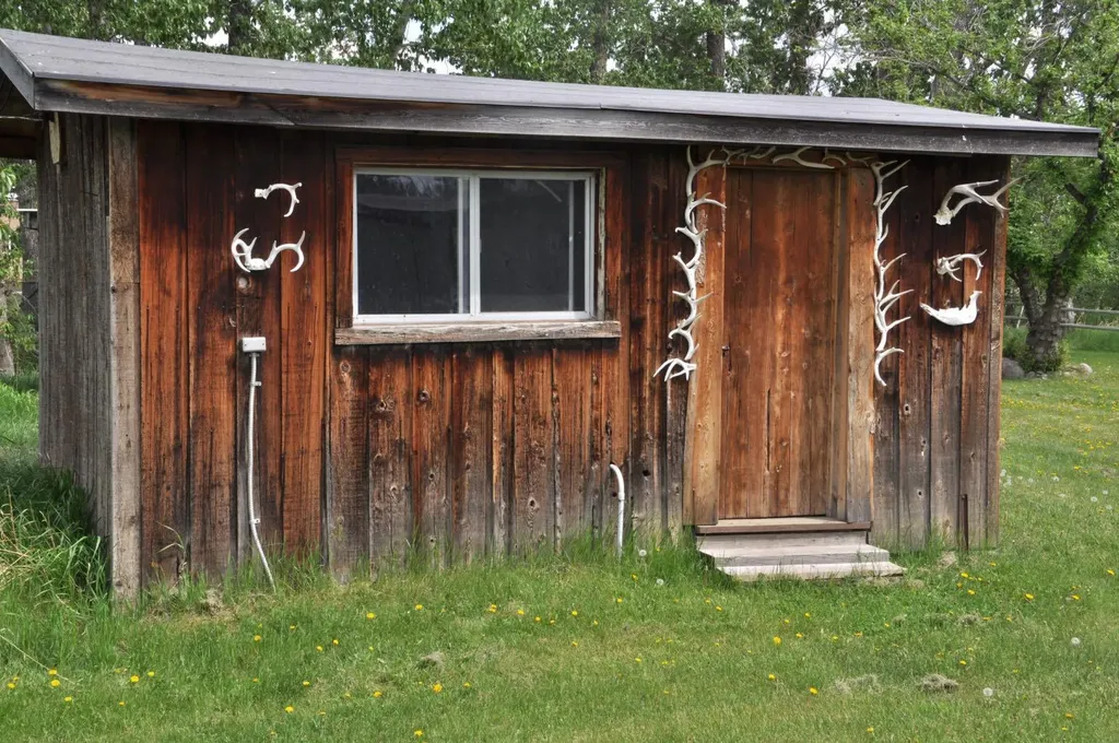 34 Oak Avenue Okotoks AB T1S 1K6