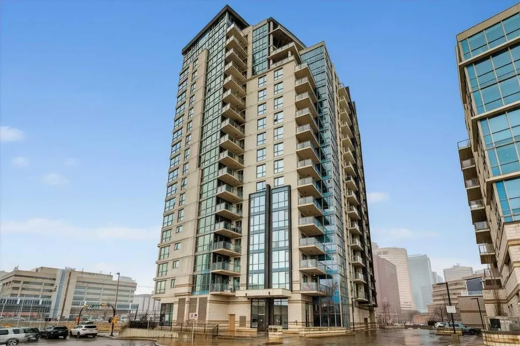 325 3 Street SE Calgary AB T2G0T9