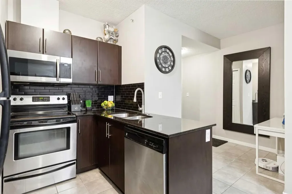 325 3 Street SE Calgary AB T2G0T9