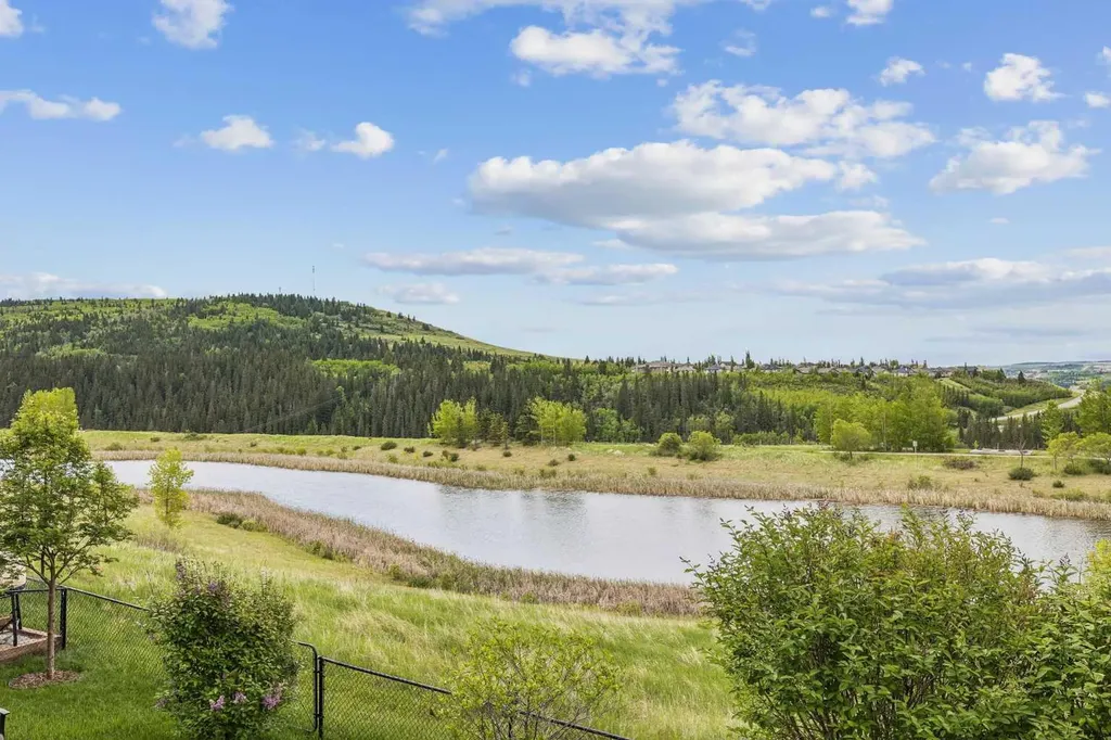 31 Sunset Point Cochrane AB T4C 0B3