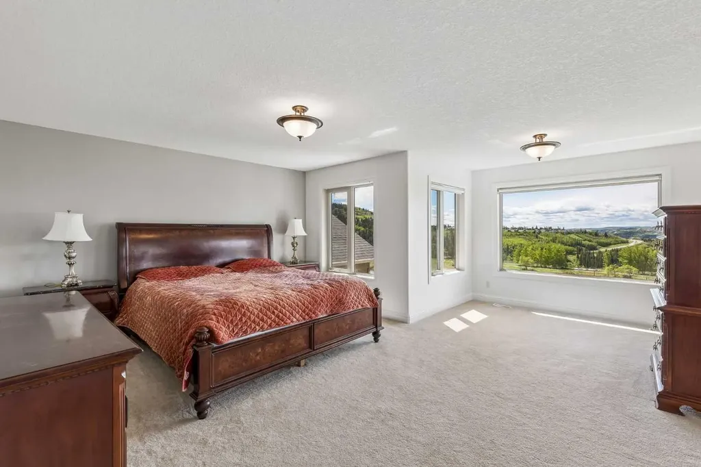 31 Sunset Point Cochrane AB T4C 0B3