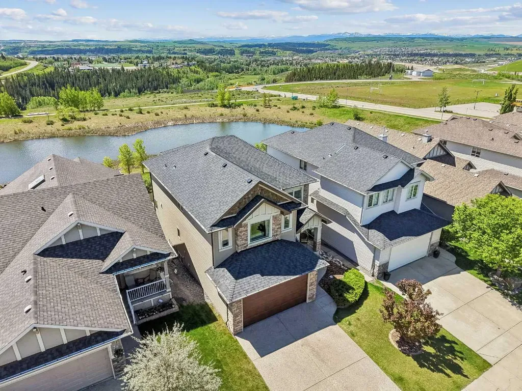31 Sunset Point Cochrane AB T4C 0B3
