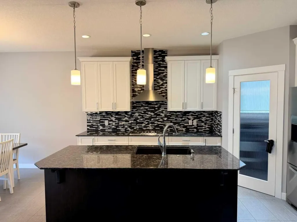 252 Nolancliff Crescent NW Calgary AB T3R 0T4