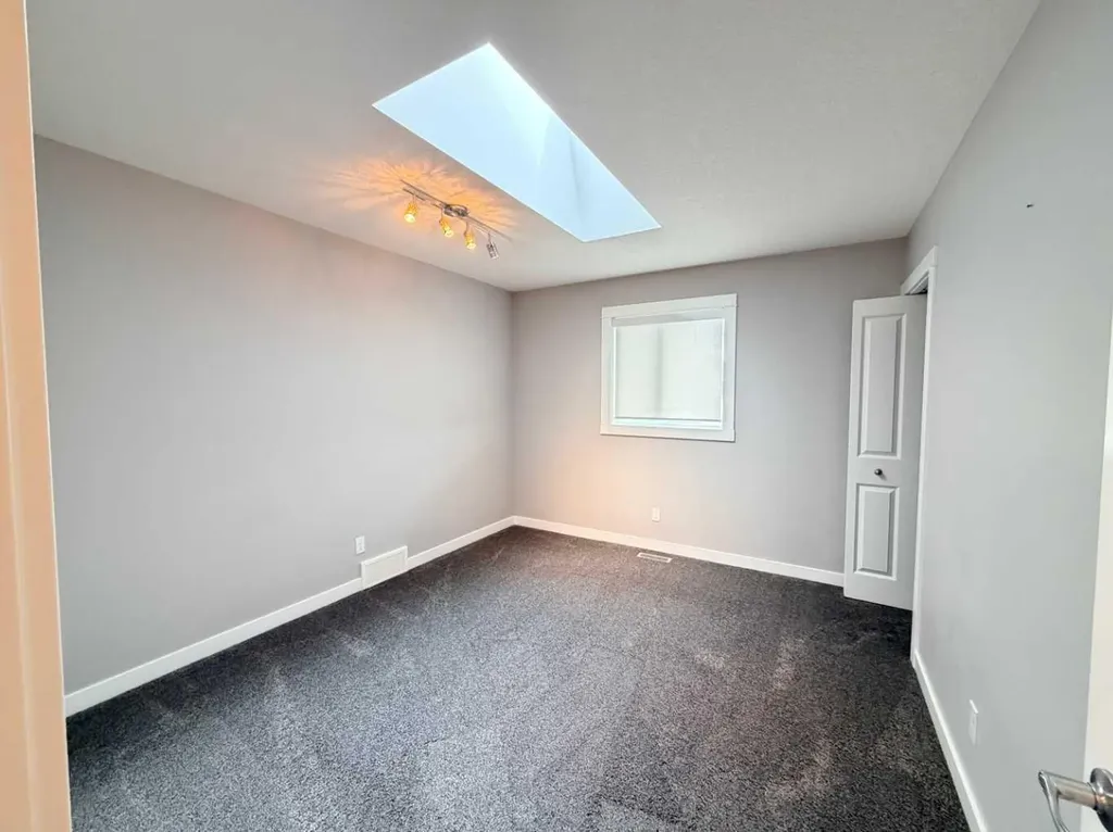 252 Nolancliff Crescent NW Calgary AB T3R 0T4
